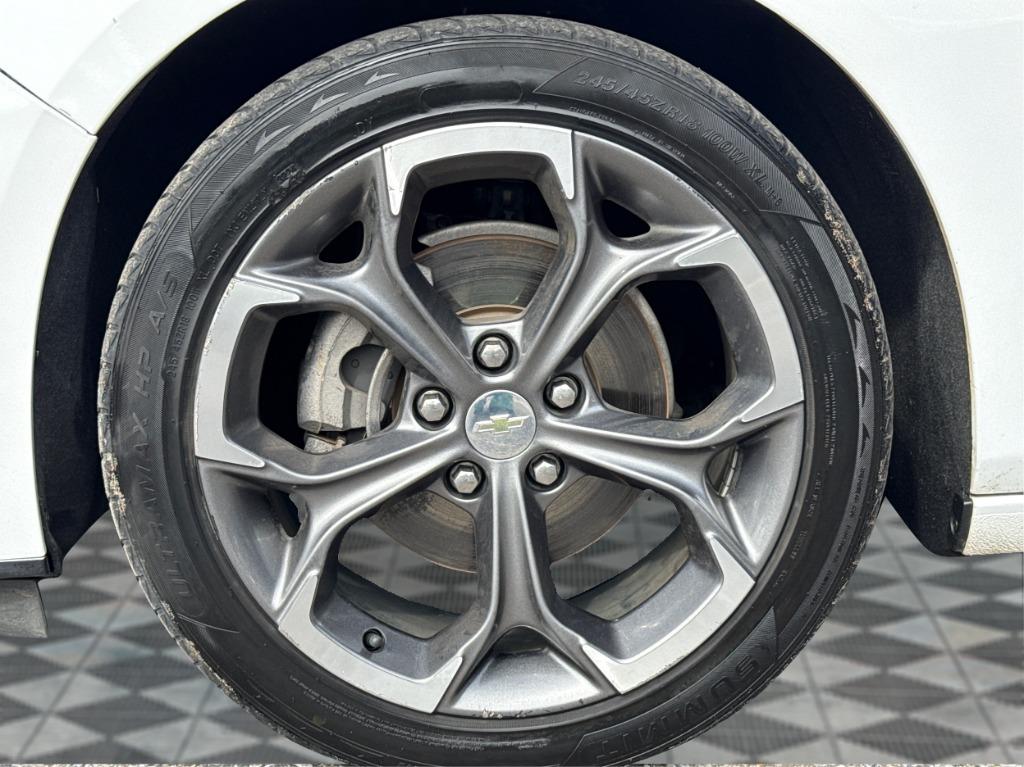 2021 Chevrolet Malibu - $10,900