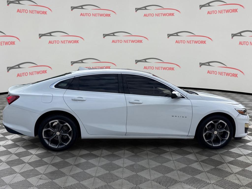 2021 Chevrolet Malibu - $10,900