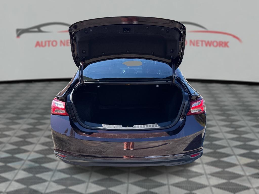 2021 Chevrolet Malibu - $10,900