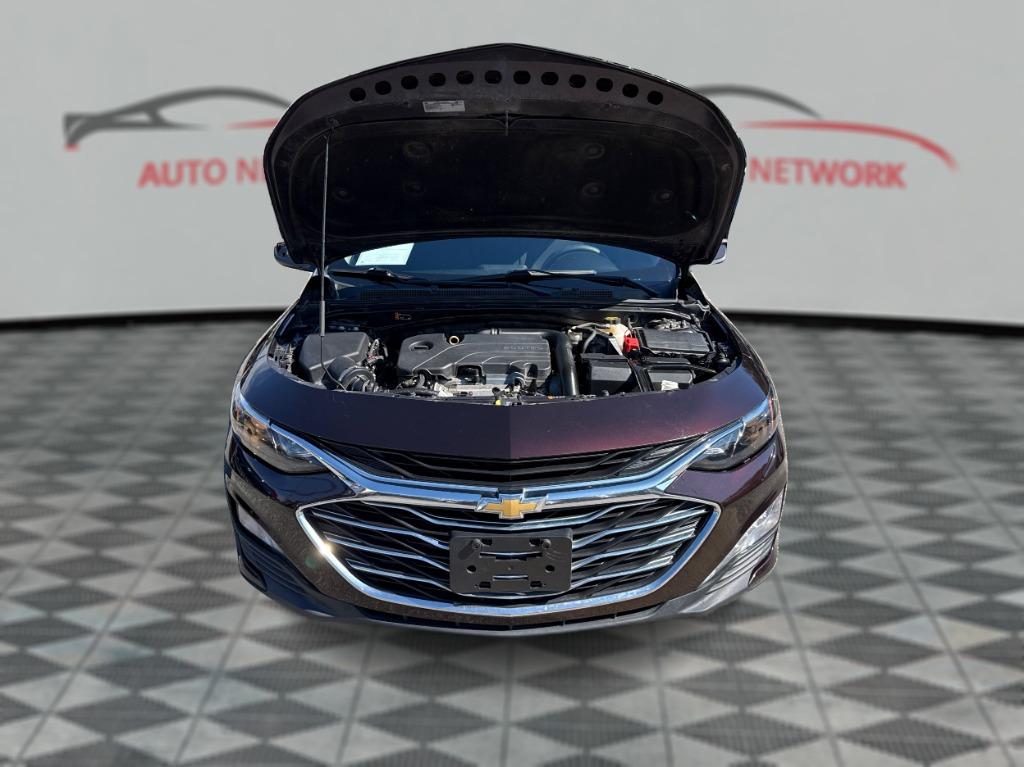 2021 Chevrolet Malibu - $10,900