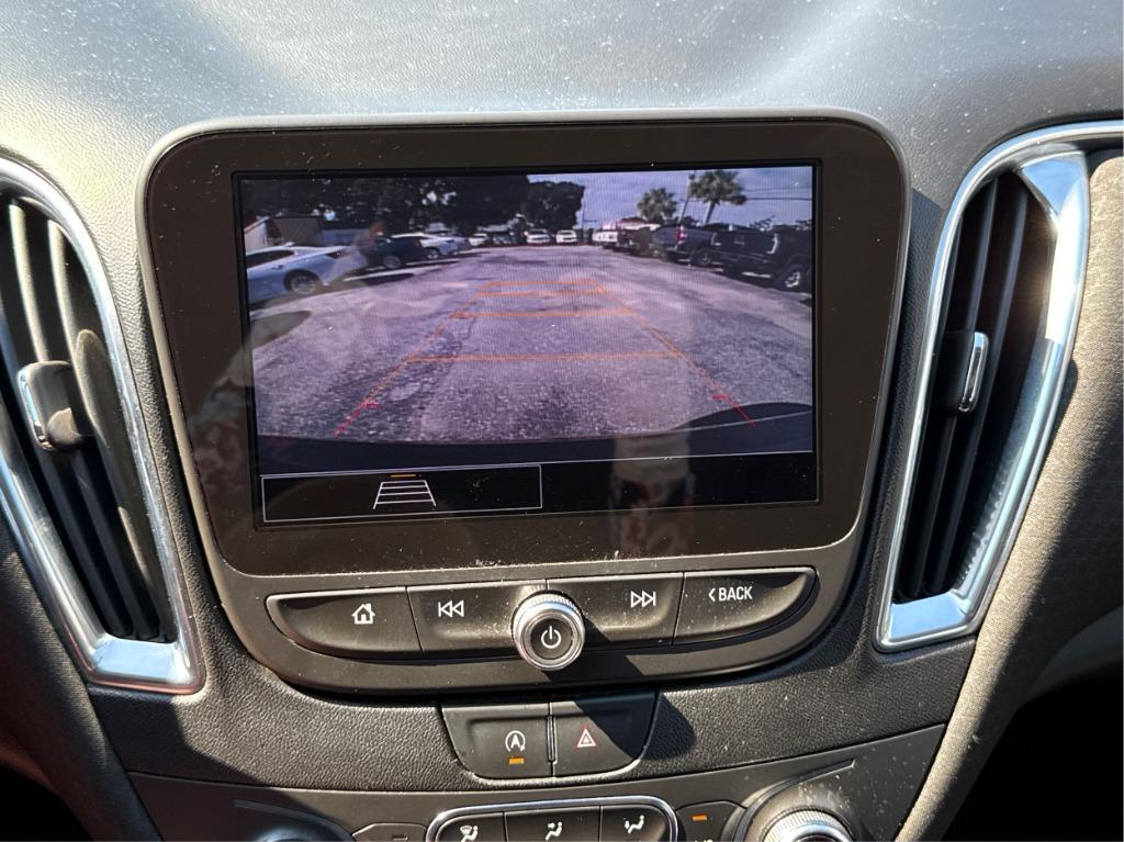 2021 Chevrolet Malibu - $10,900