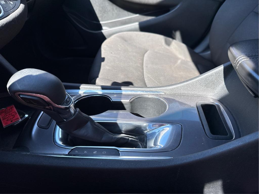 2021 Chevrolet Malibu - $10,900