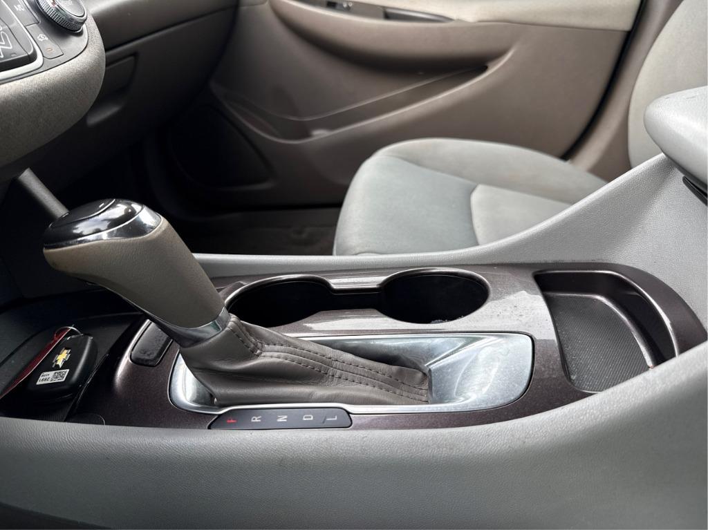 2020 Chevrolet Malibu - $8,900