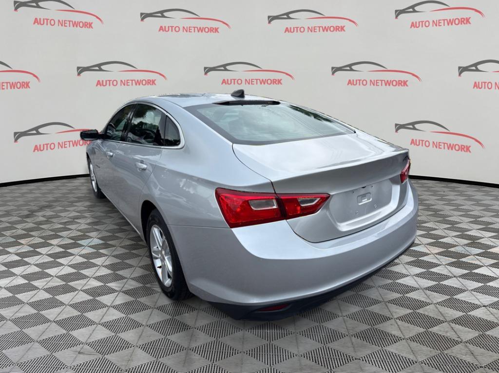 2020 Chevrolet Malibu - $8,900