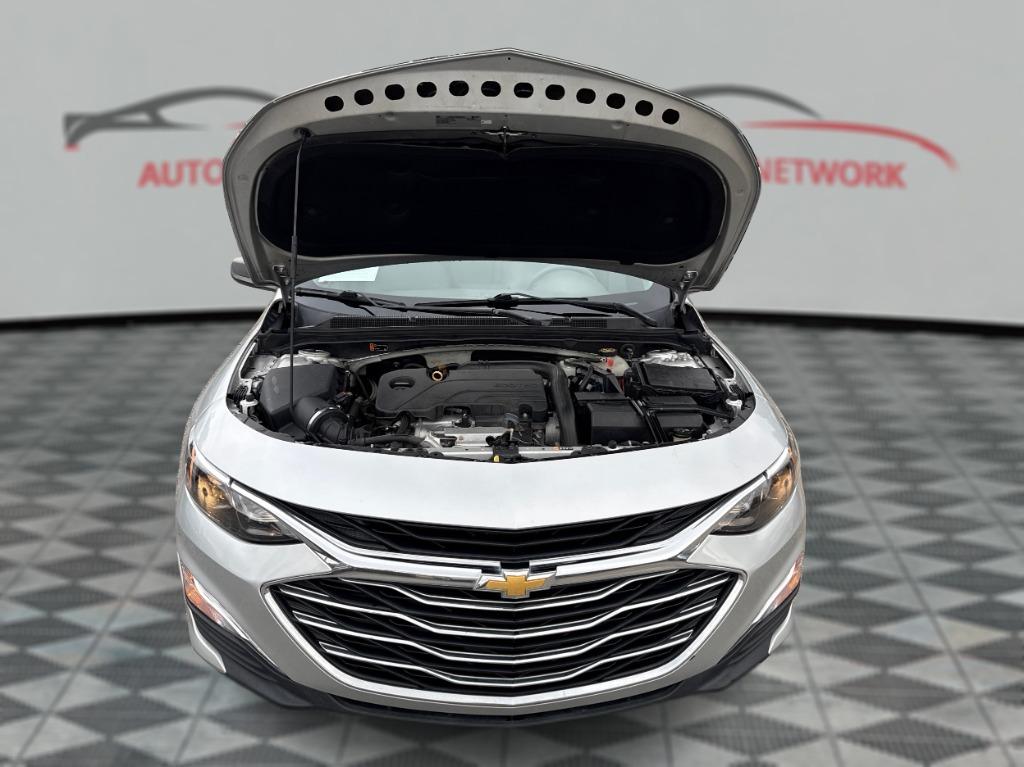 2020 Chevrolet Malibu - $8,900