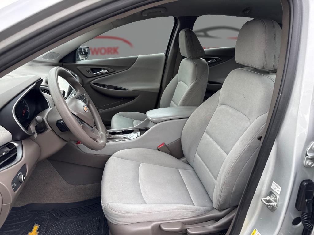 2020 Chevrolet Malibu - $8,900