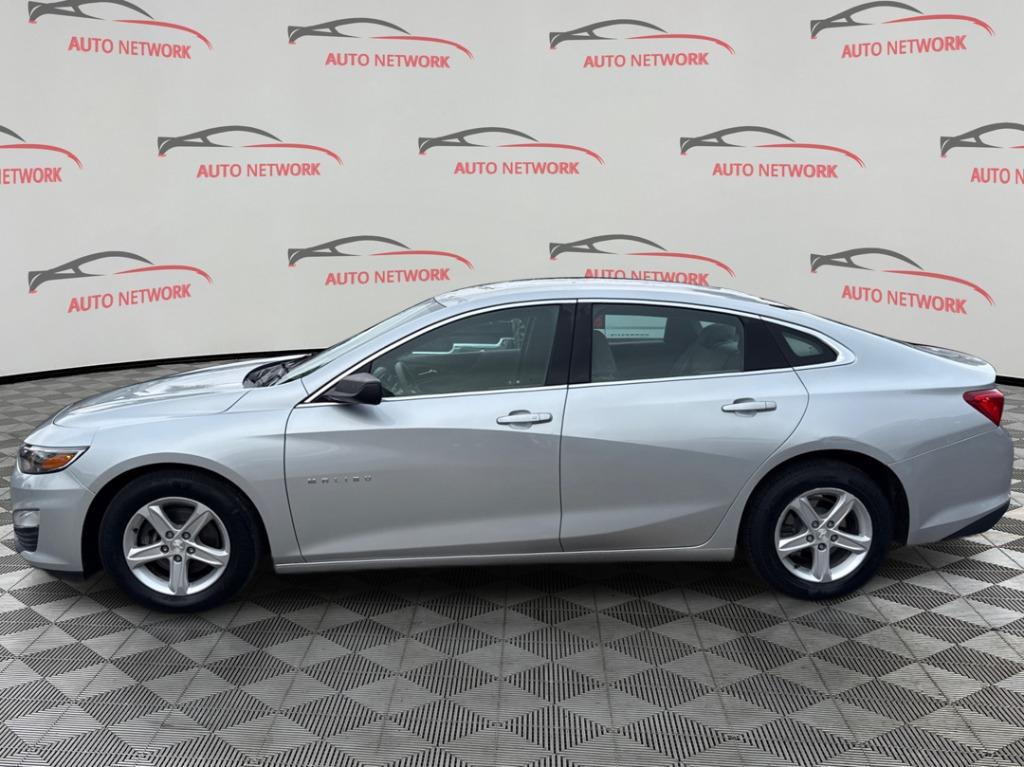 2020 Chevrolet Malibu - $8,900