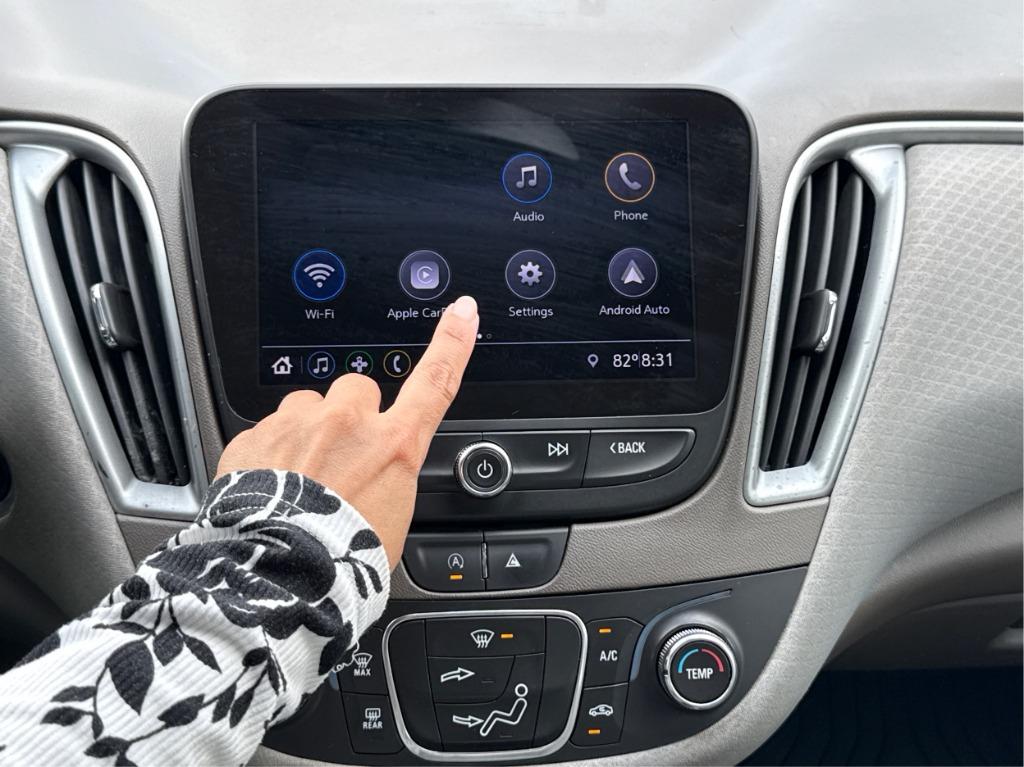 2020 Chevrolet Malibu - $8,900