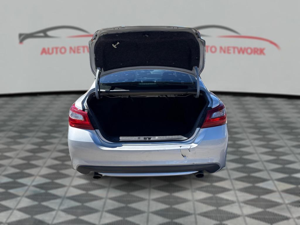 2018 Nissan Altima - $3,900