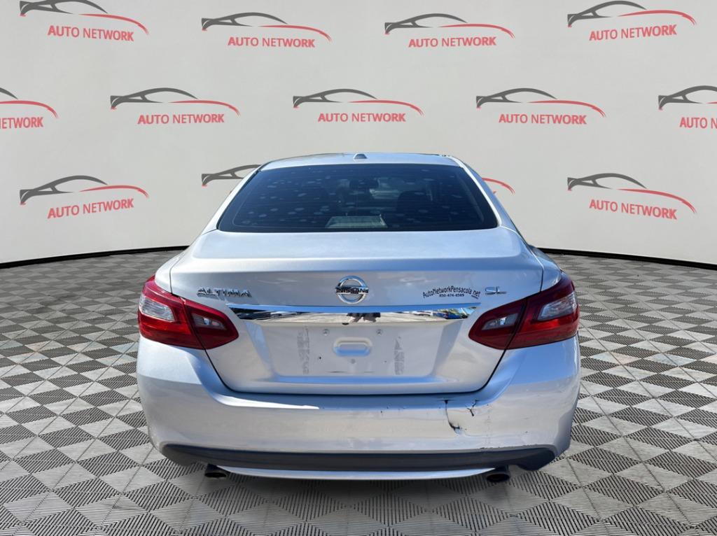 2018 Nissan Altima - $3,900