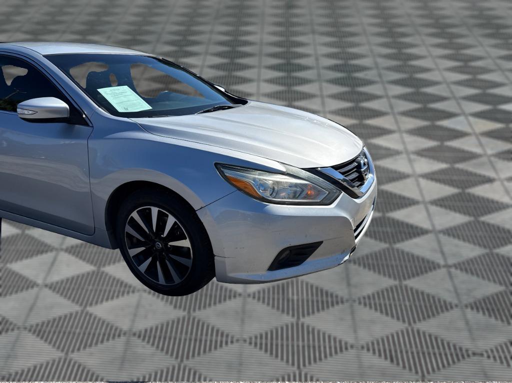 2018 Nissan Altima - $3,900