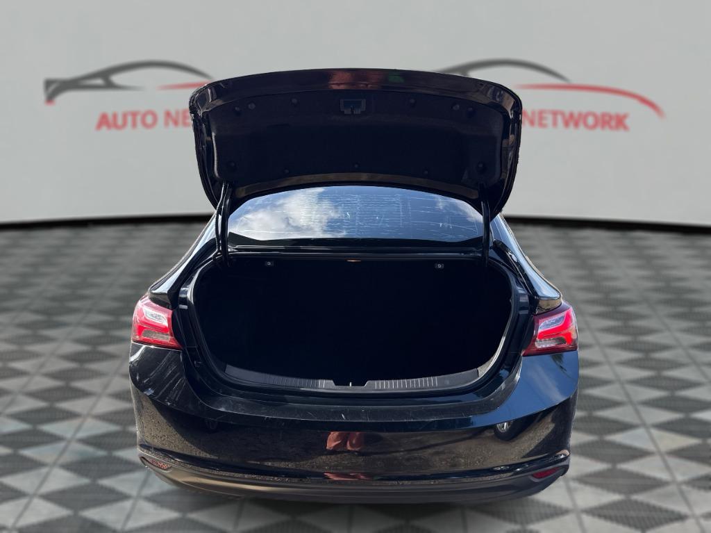 2019 Chevrolet Malibu - $6,900