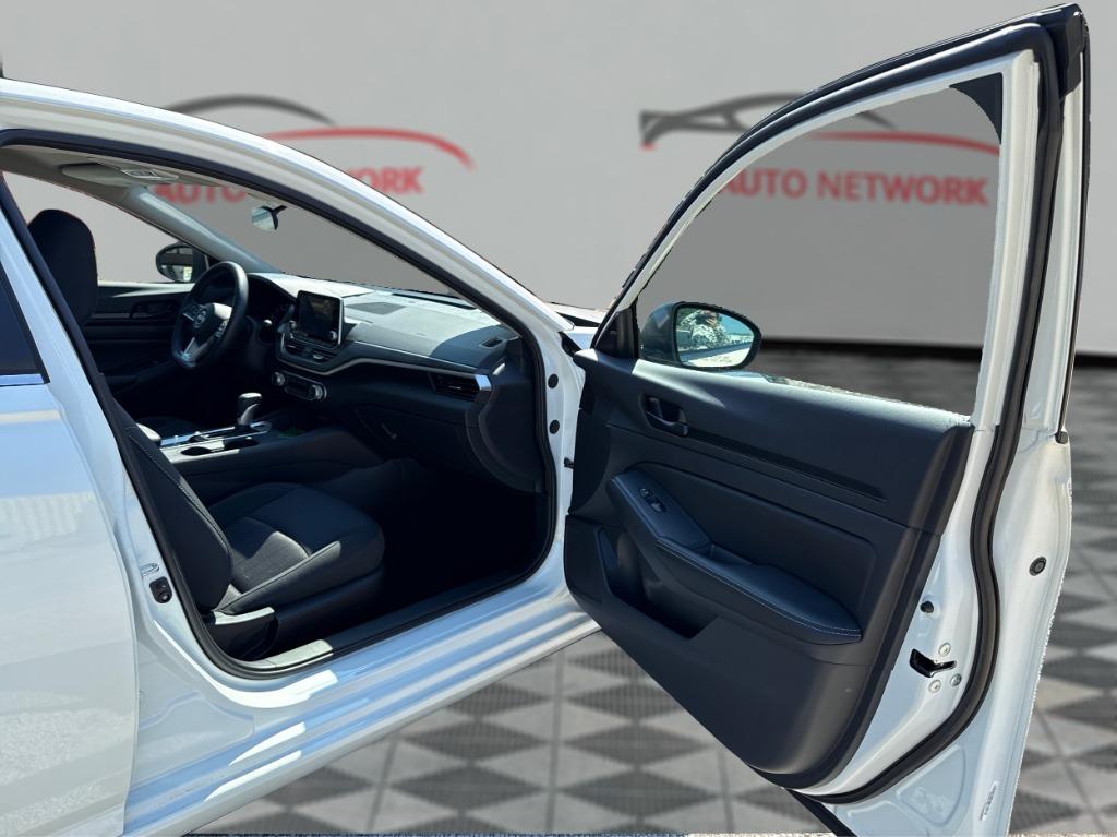 2026 Nissan Altima - $26,900