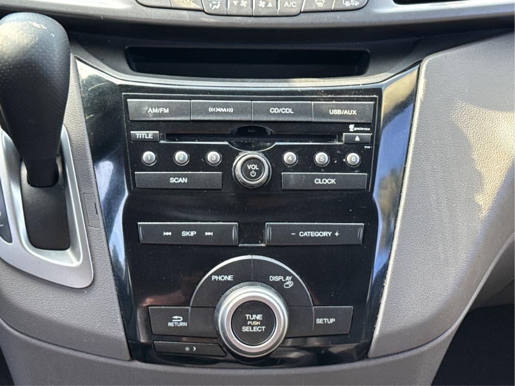 2013 Honda Odyssey - $9,900