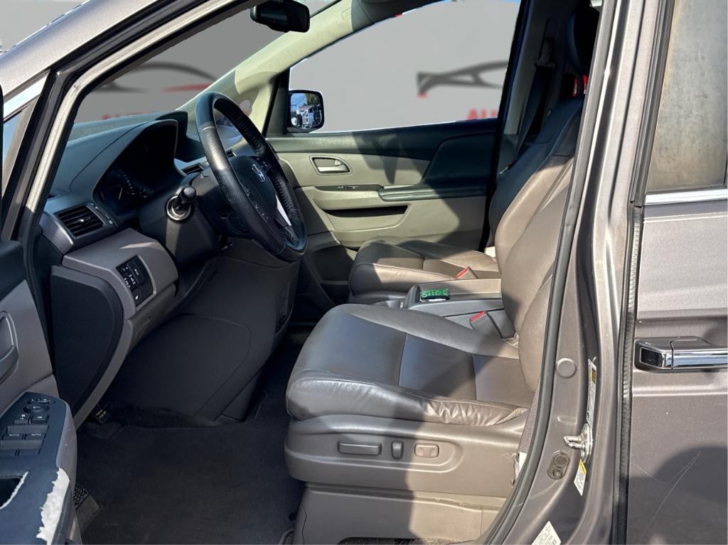 2013 Honda Odyssey - $9,900