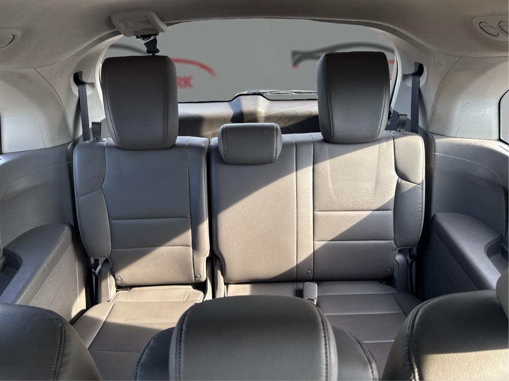 2013 Honda Odyssey - $9,900