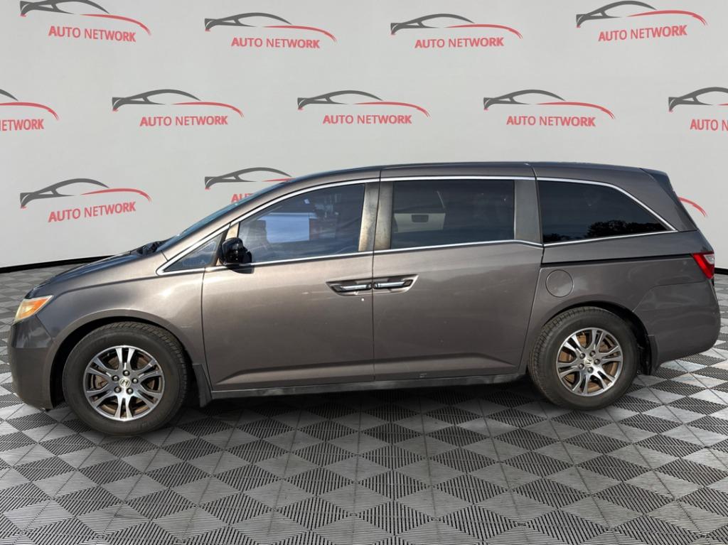 2013 Honda Odyssey - $9,900