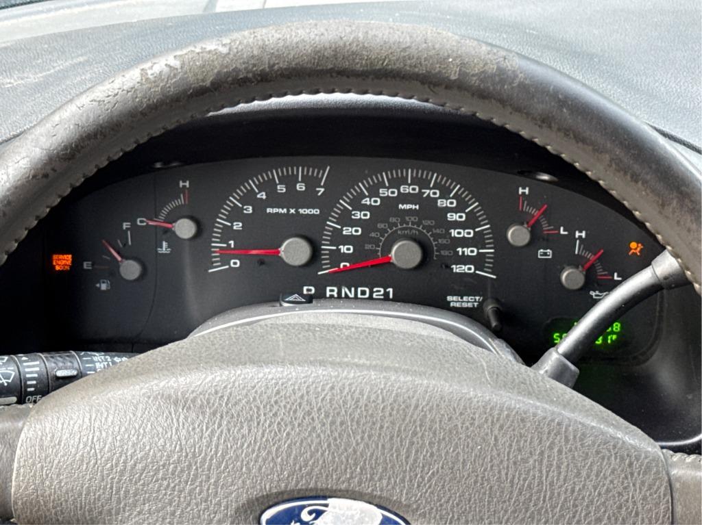 2003 Ford Expedition - $3,900