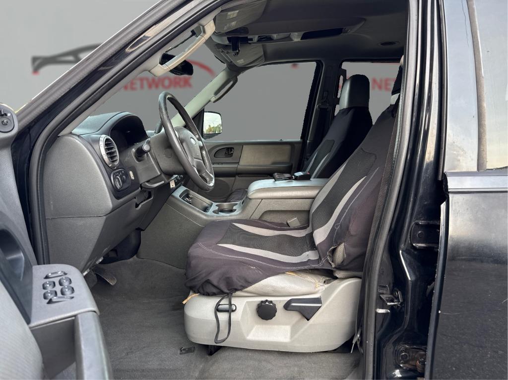 2003 Ford Expedition - $3,900