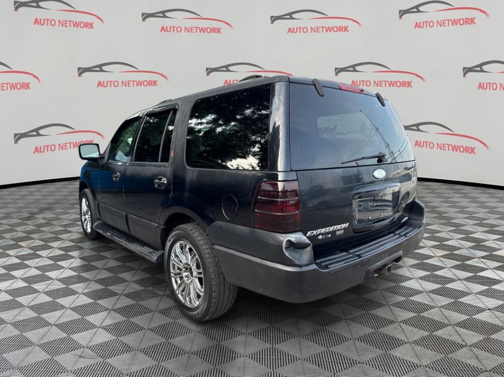 2003 Ford Expedition - $3,900