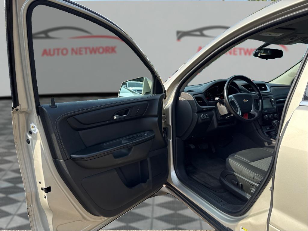 2016 Chevrolet Traverse - $7,900