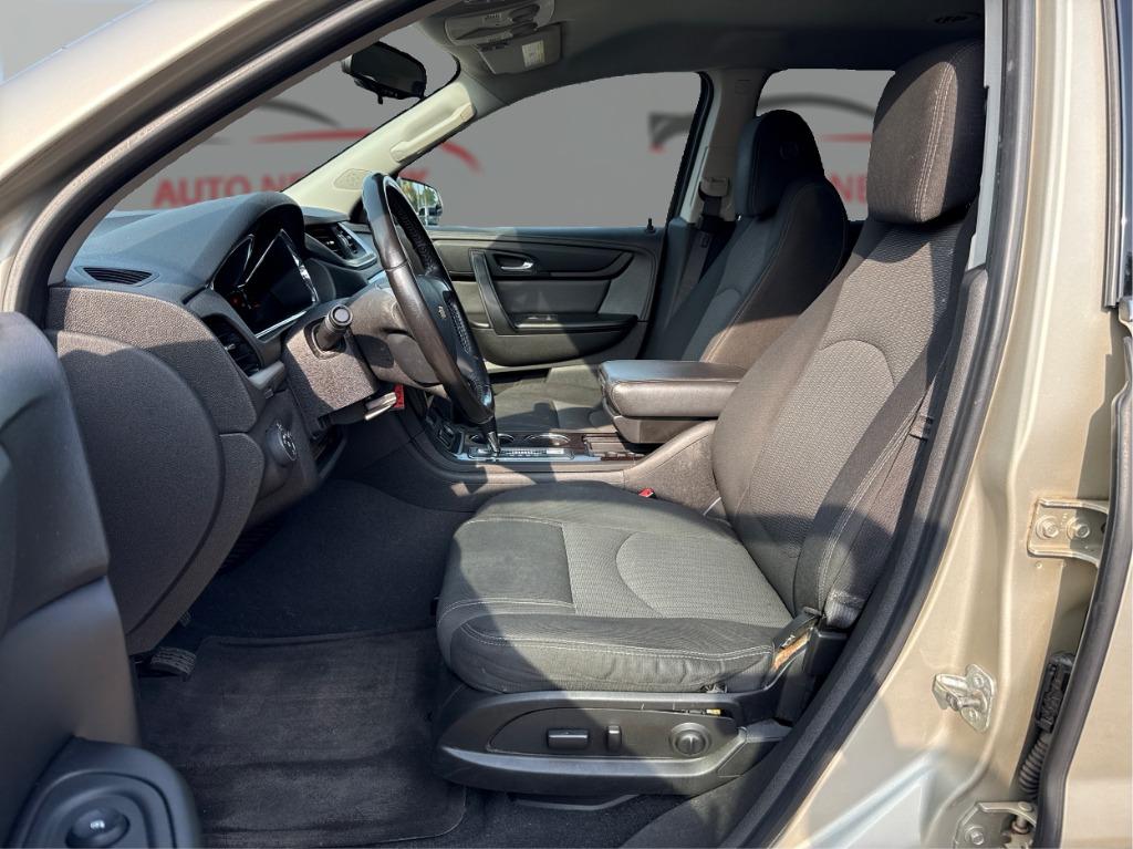 2016 Chevrolet Traverse - $7,900