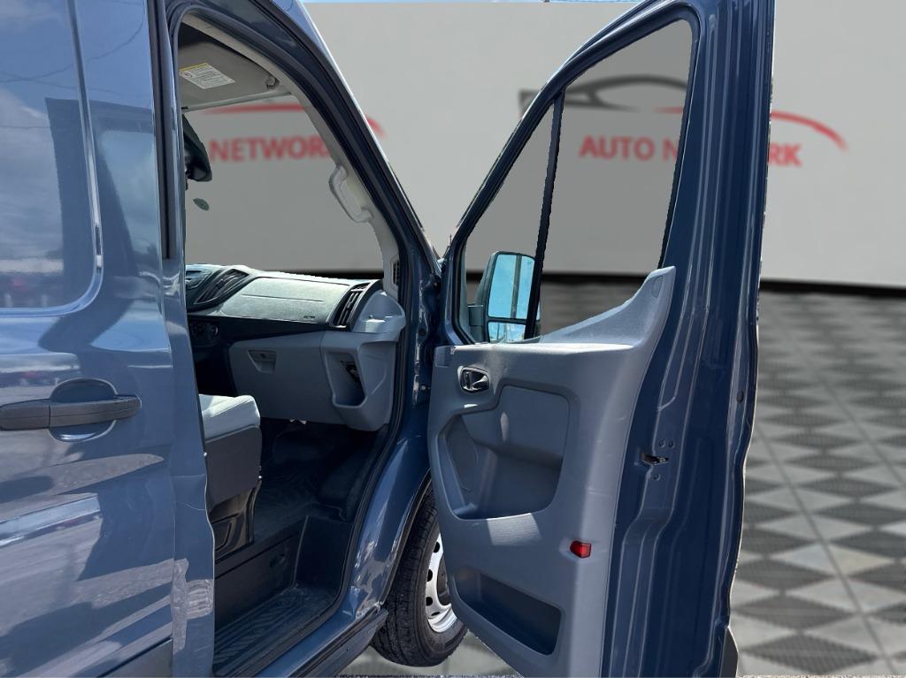 2019 Ford Transit - $17,900