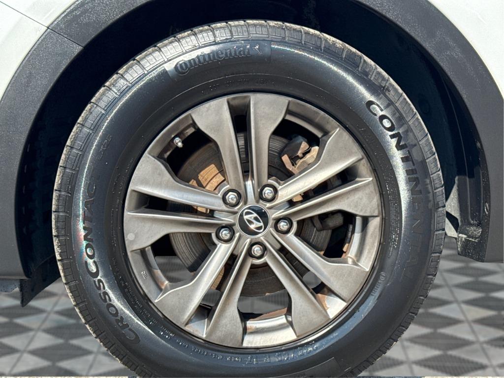 2014 Hyundai Santa Fe - $7,900
