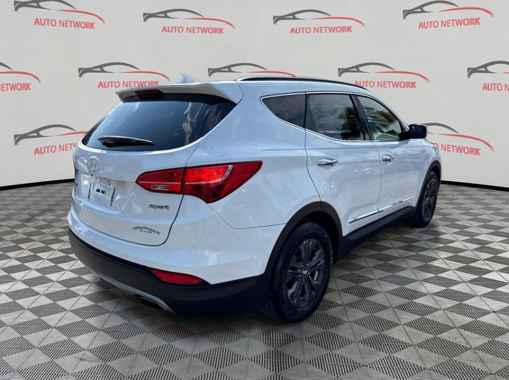 2014 Hyundai Santa Fe - $7,900