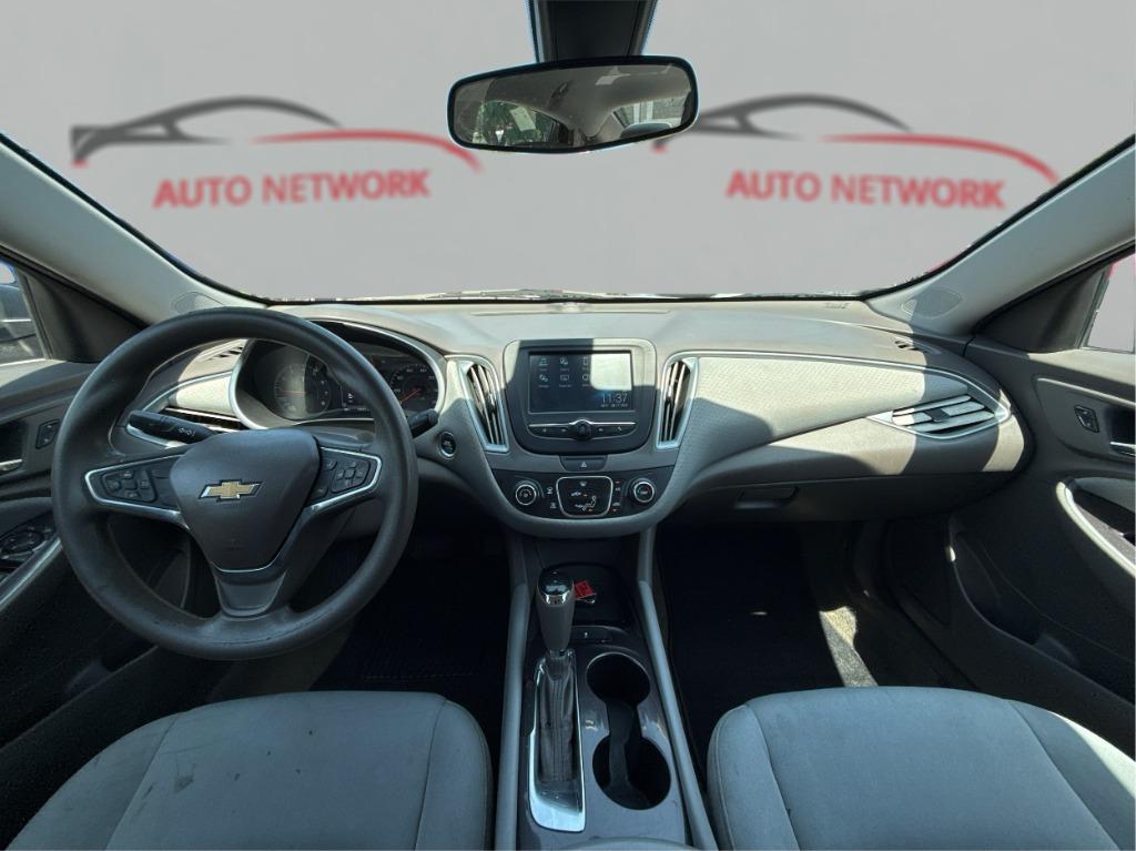 2017 Chevrolet Malibu - $8,900
