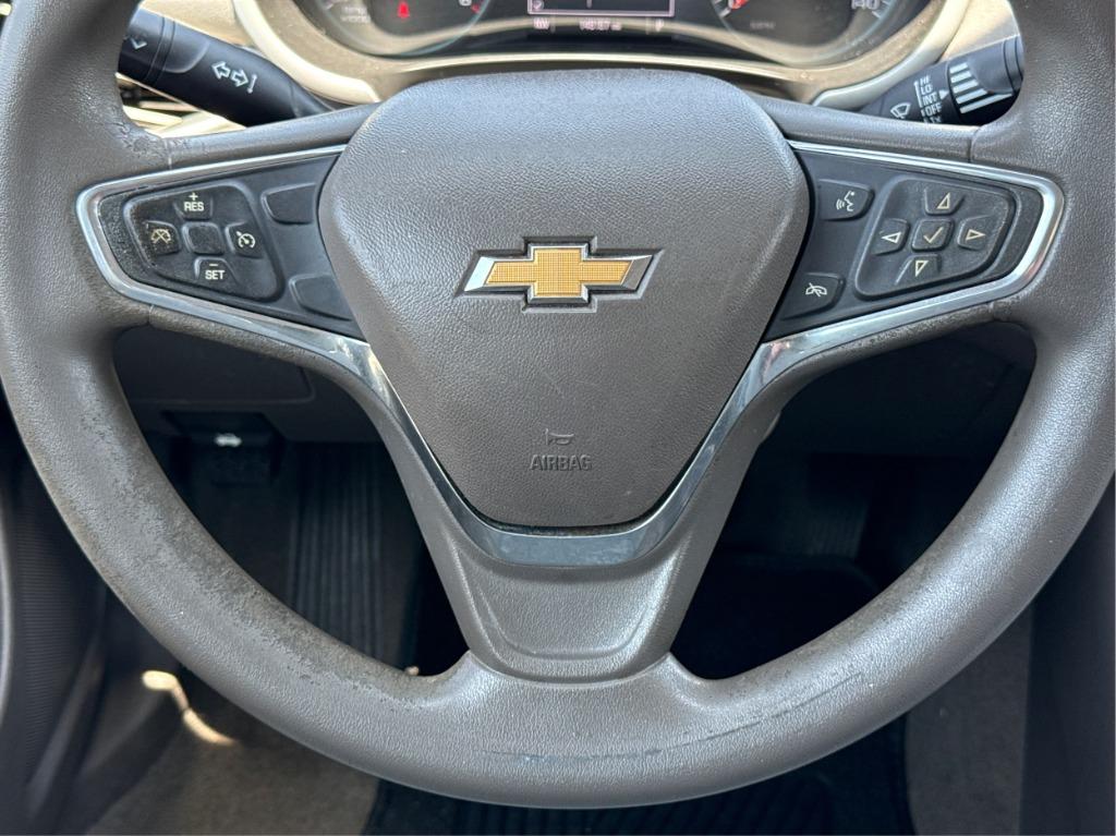 2017 Chevrolet Malibu - $8,900