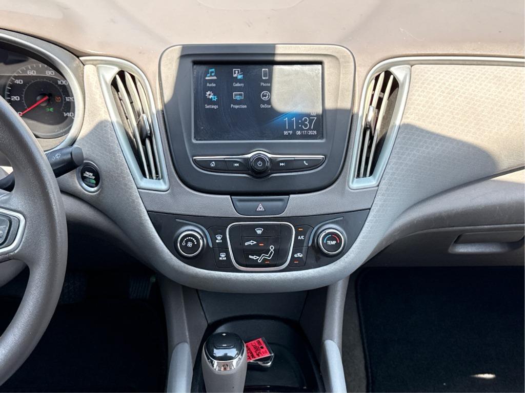 2017 Chevrolet Malibu - $8,900