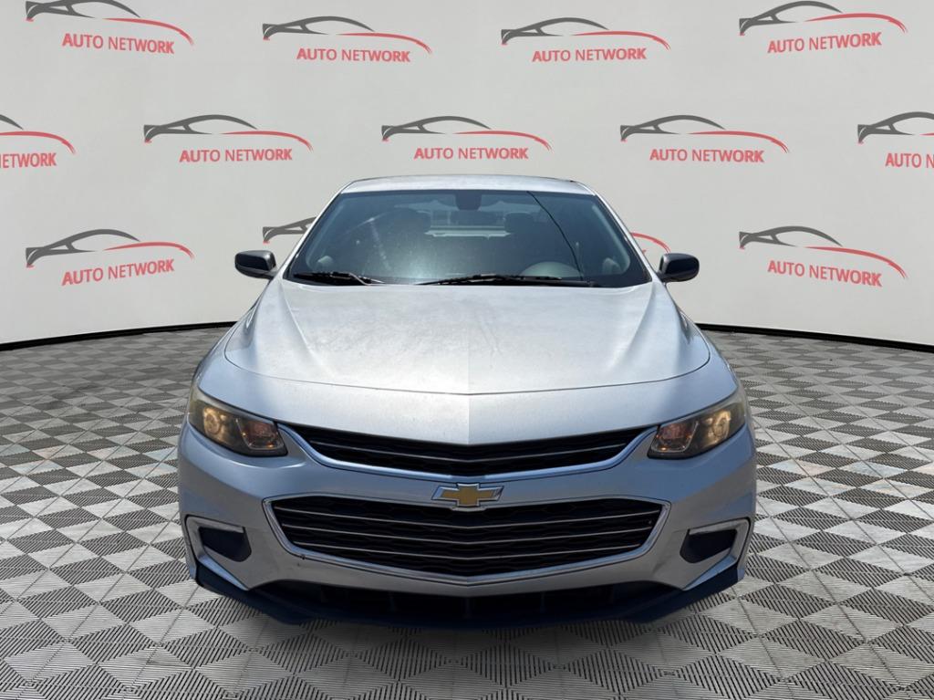 2017 Chevrolet Malibu - $8,900
