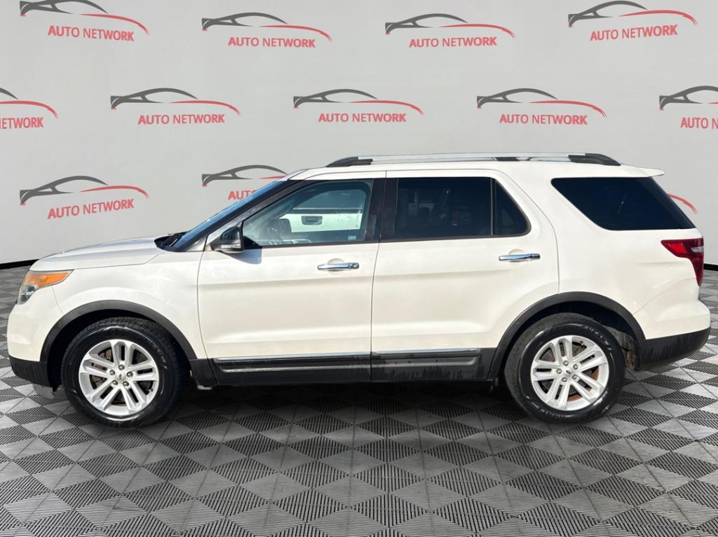 2013 Ford Explorer - $8,900
