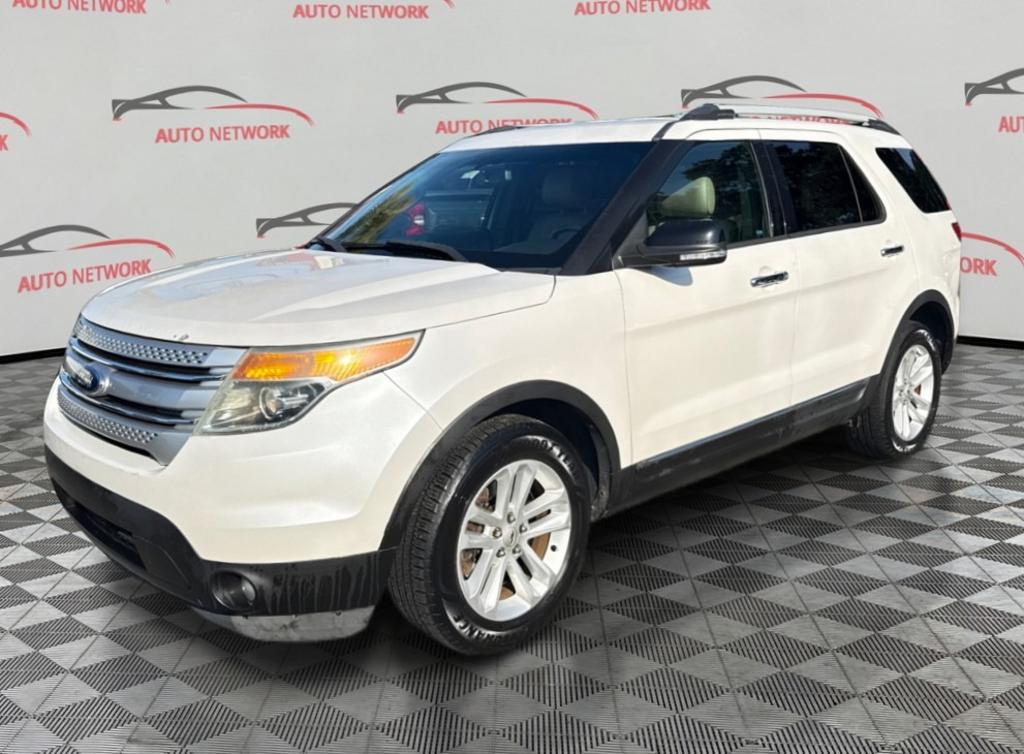 2013 Ford Explorer - $8,900