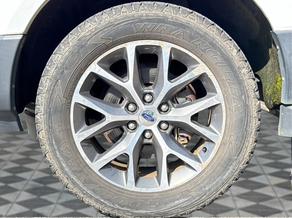 2017 Ford Expedition - $5,900