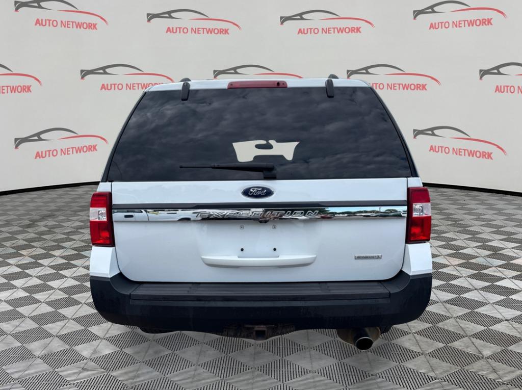 2017 Ford Expedition - $11,900