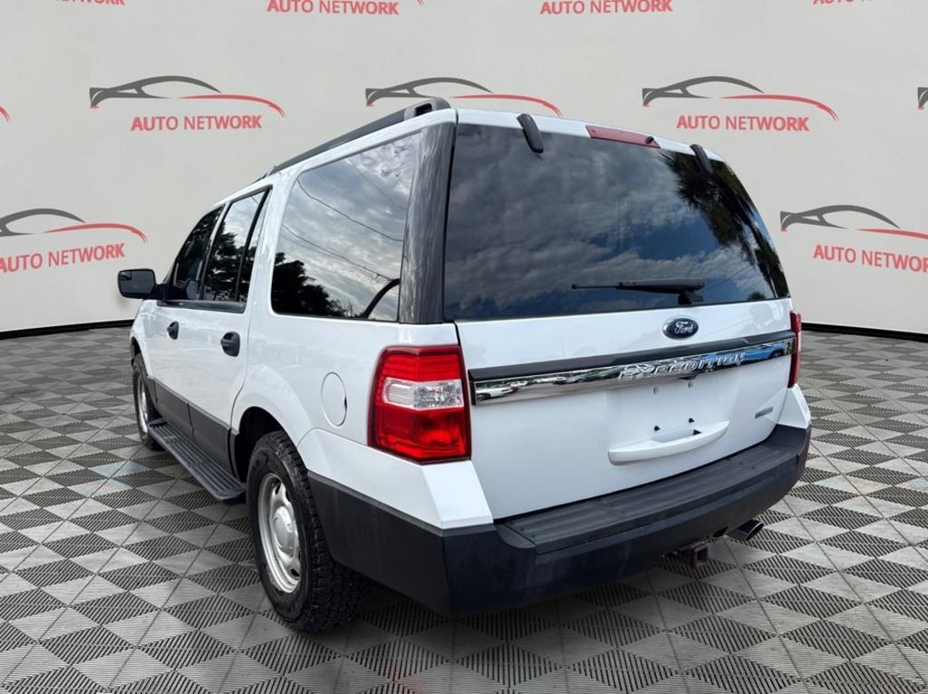 2017 Ford Expedition - $11,900