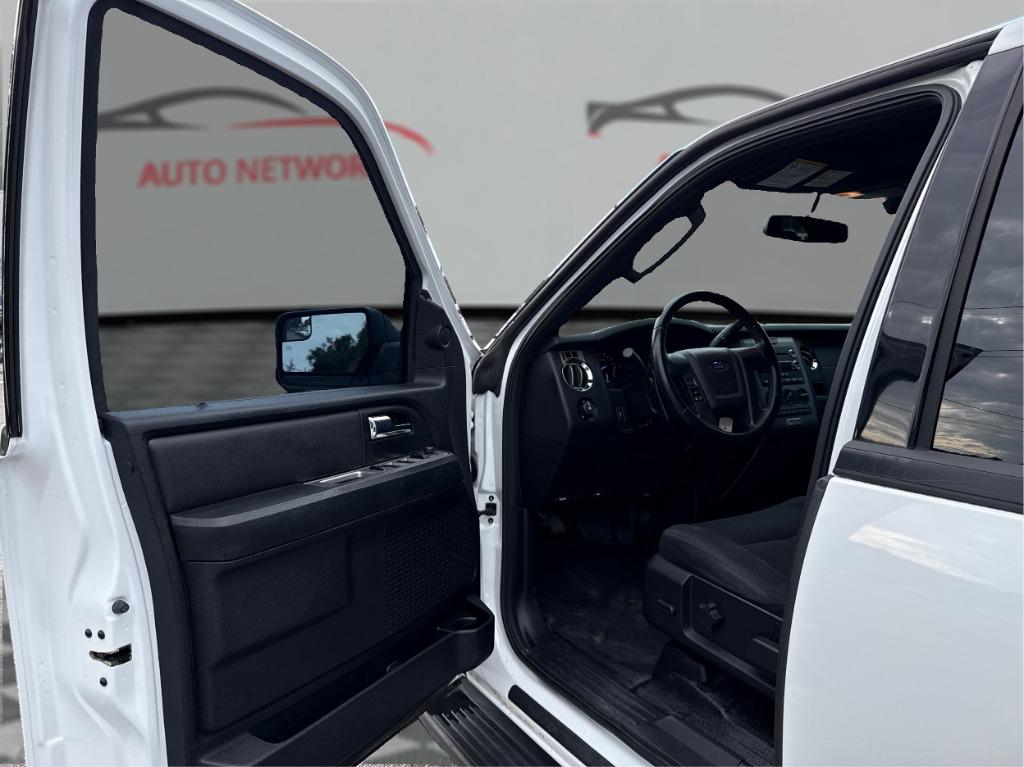 2017 Ford Expedition - $11,900