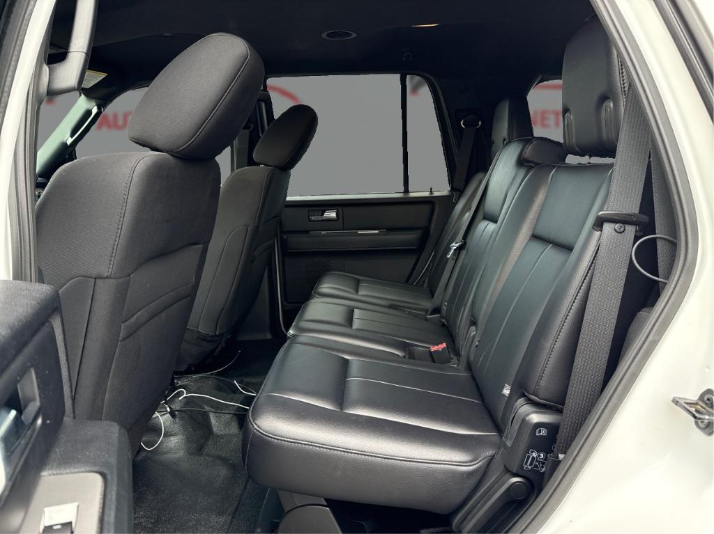 2017 Ford Expedition - $11,900