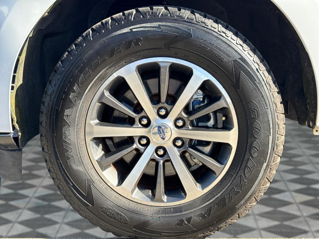 2019 Ford Expedition - $8,900