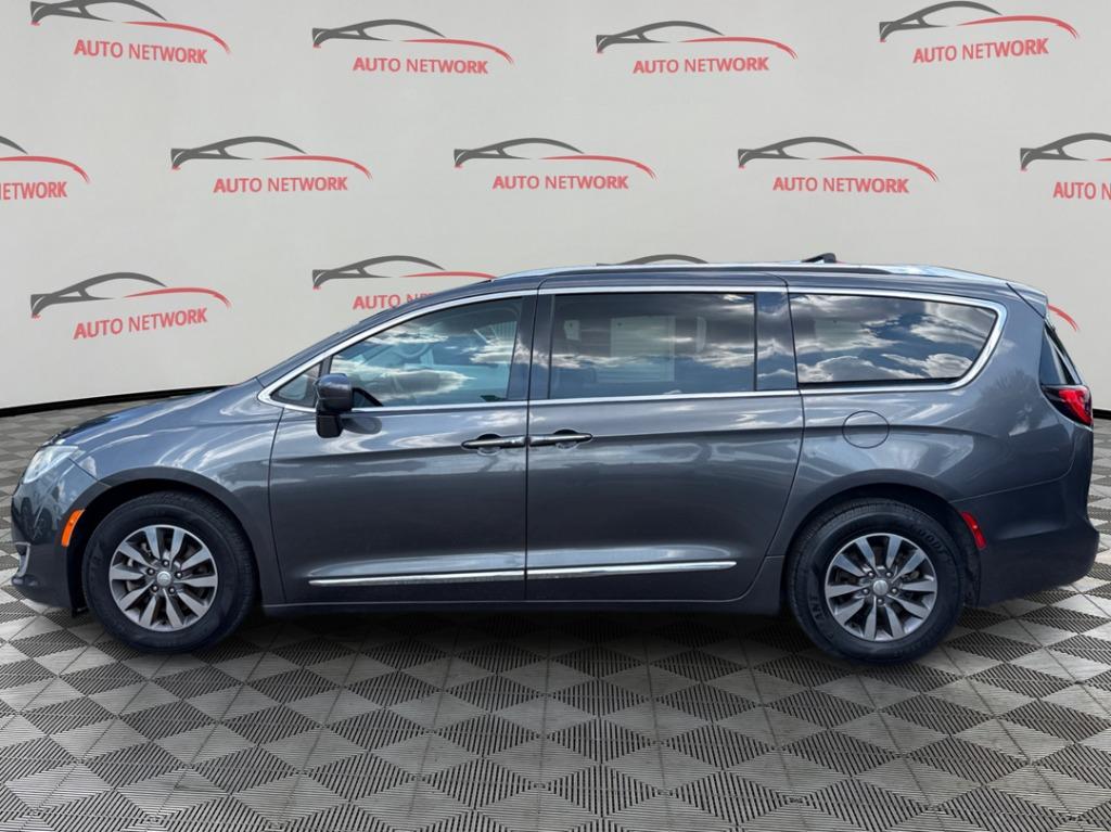 2019 Chrysler Pacifica - $14,900