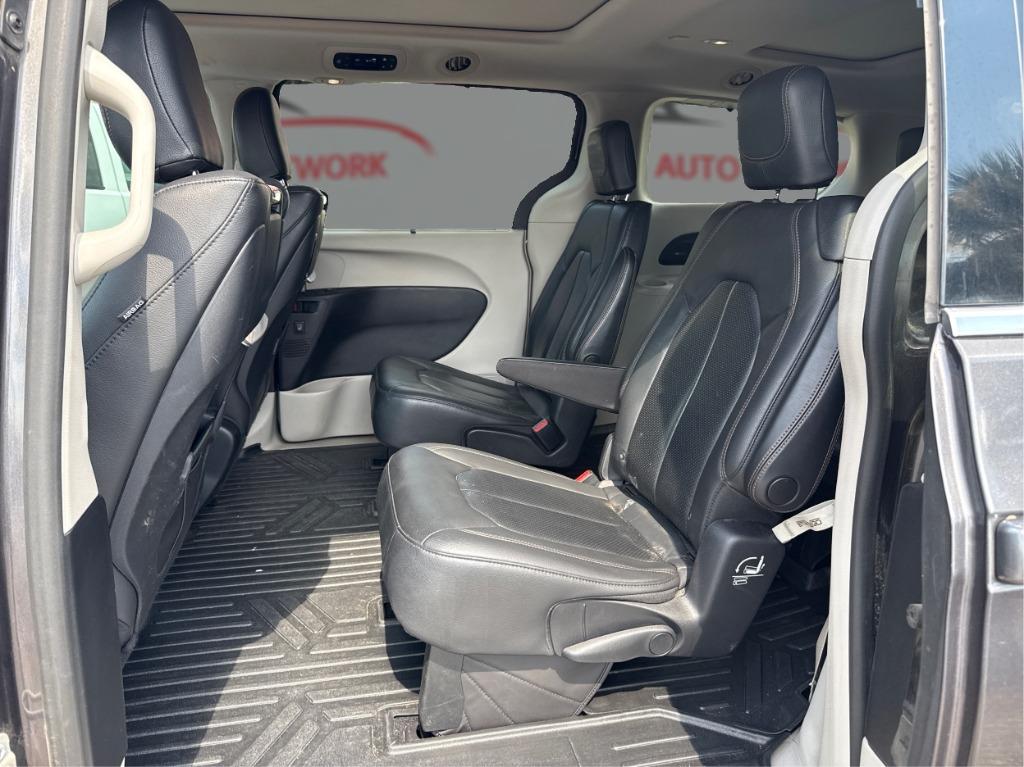 2019 Chrysler Pacifica - $14,900