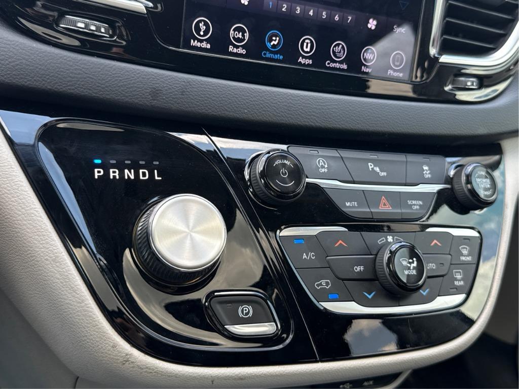 2019 Chrysler Pacifica - $14,900