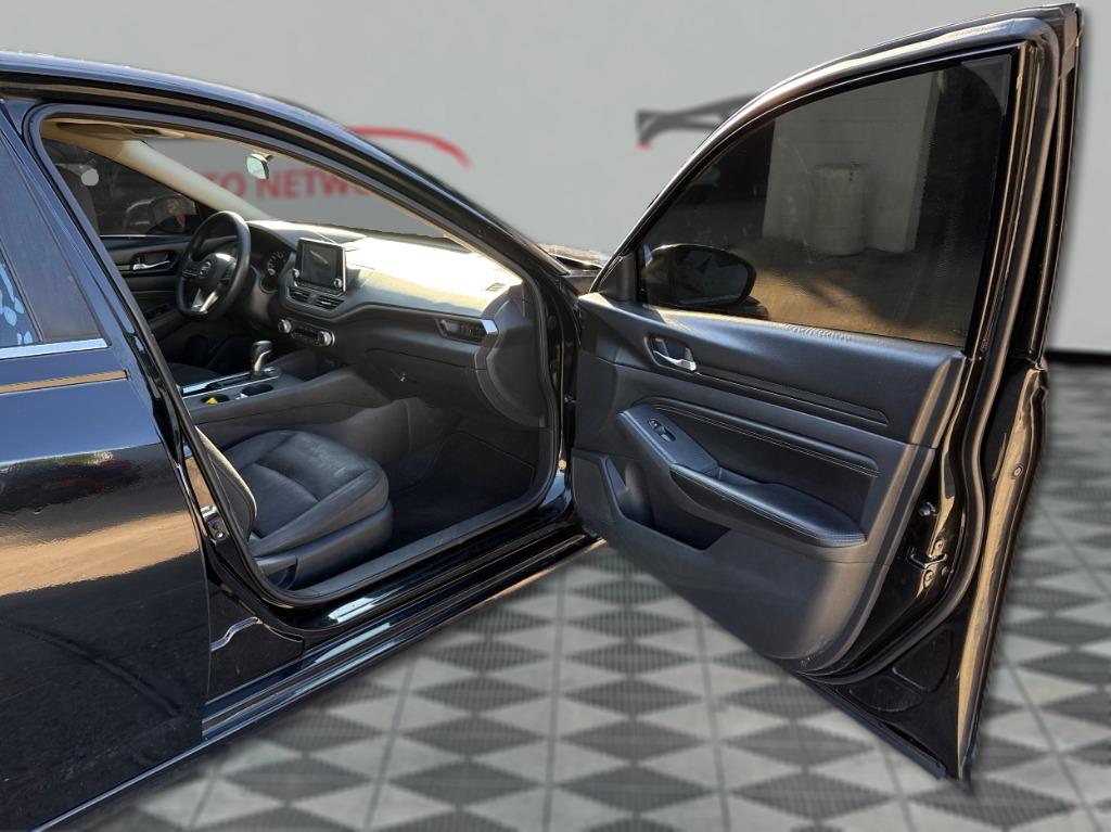 2020 Nissan Altima - $6,900