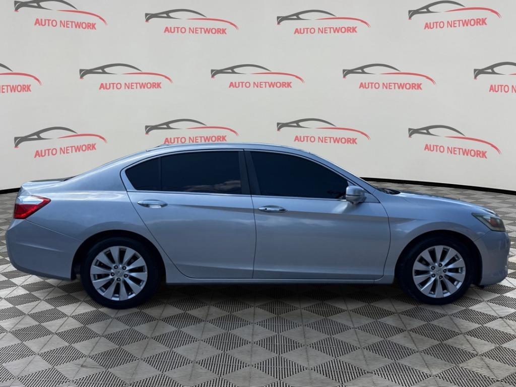 2015 Honda Accord - $13,900