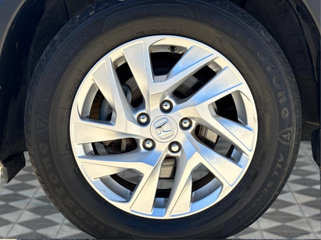 2016 Honda CR-V - $11,900