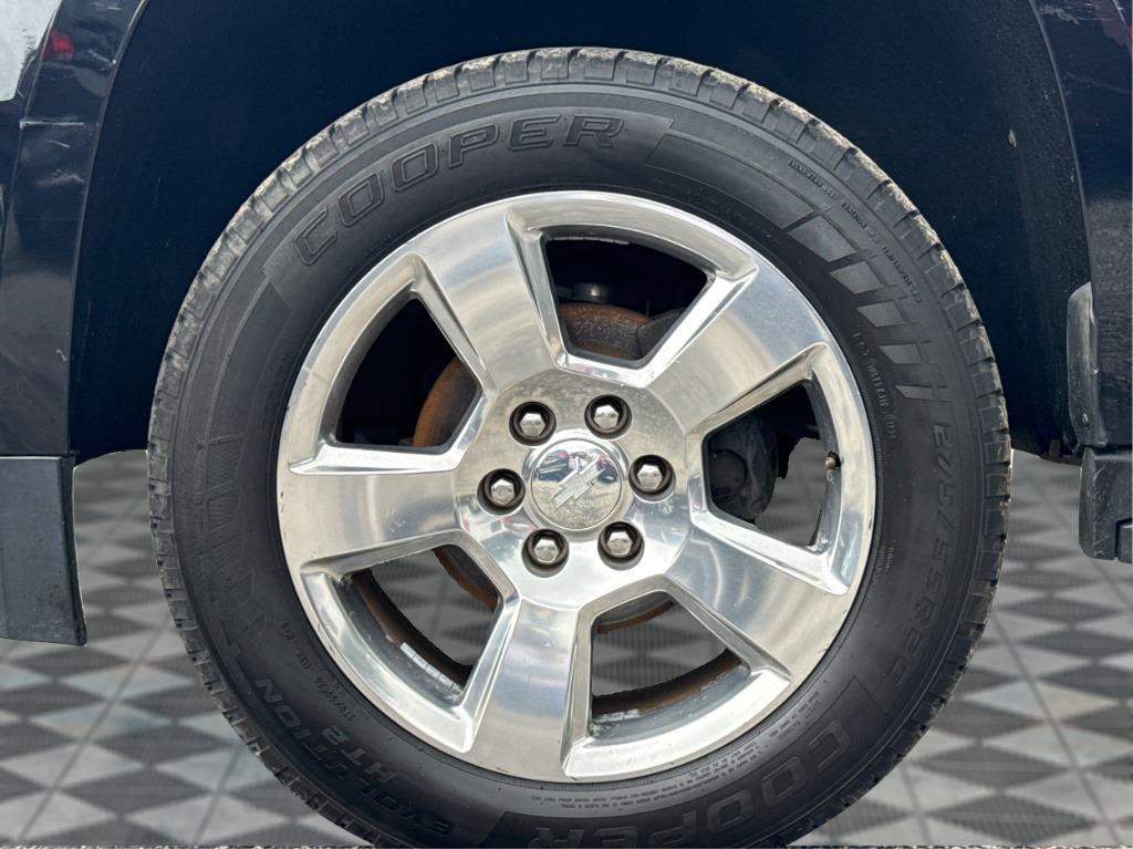 2015 Chevrolet Suburban - $11,900