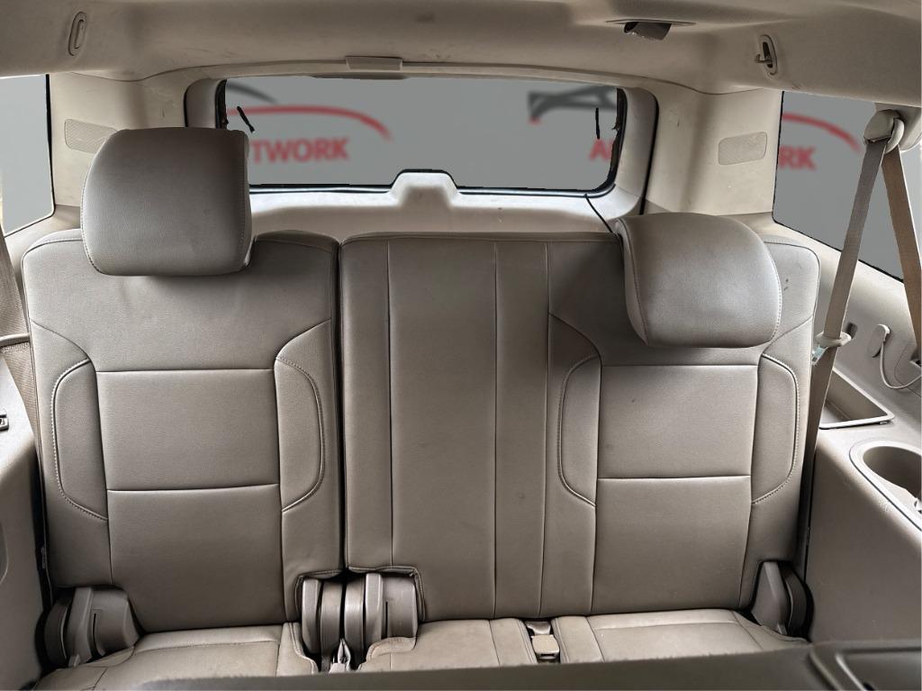 2015 Chevrolet Suburban - $11,900