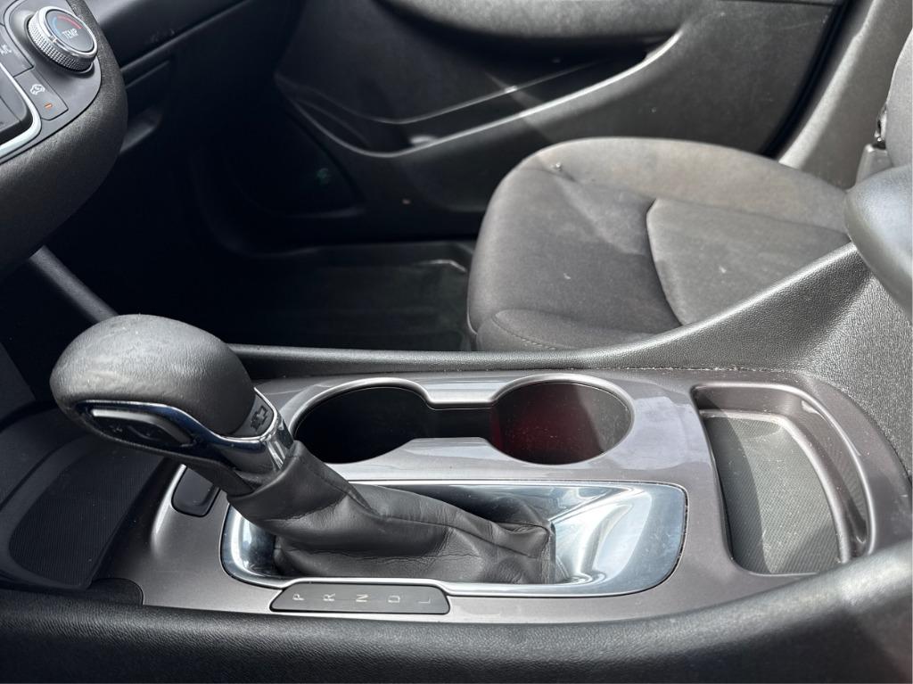 2022 Chevrolet Malibu - $12,900